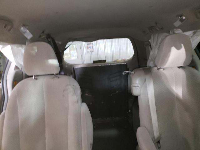 5TDKK3DC5BS126878 - 2011 TOYOTA SIENNA LE 金色 照片 10