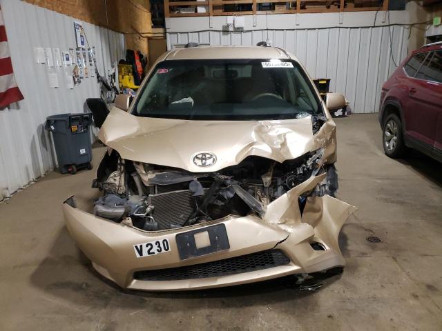 5TDKK3DC5BS126878 - 2011 TOYOTA SIENNA LE 金色 照片 5