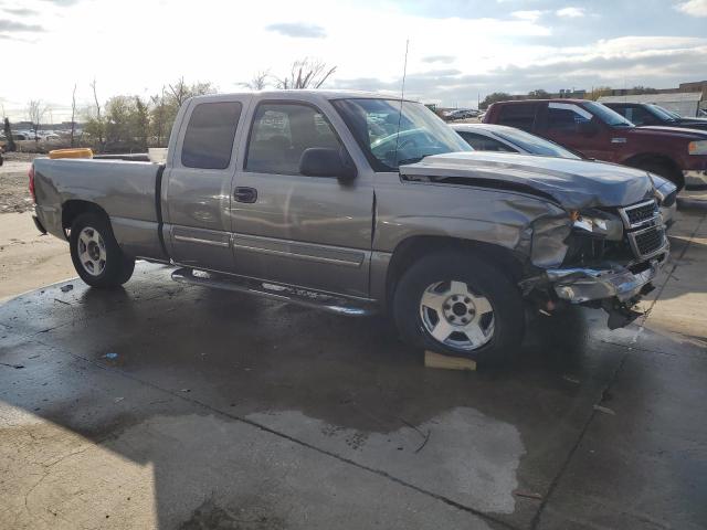 2GCEC19Z571106673 - 2007 CHEVROLET SILVERADO C1500 CLASSIC SILVER photo 4