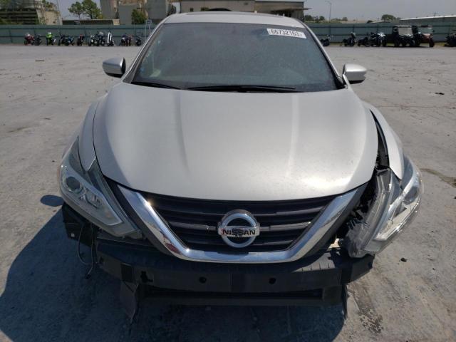 1N4AL3AP7HC163608 - 2017 NISSAN ALTIMA 2.5 SILVER photo 5