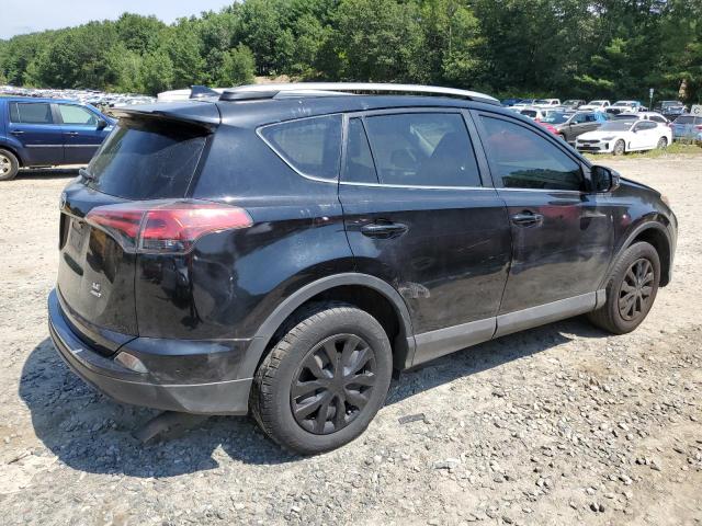 2T3BFREV3JW725542 - 2018 TOYOTA RAV4 LE შავი ფოტო 3