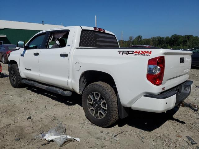 5TFDY5F12GX498954 - 2016 TOYOTA TUNDRA CREWMAX SR5 WHITE photo 2