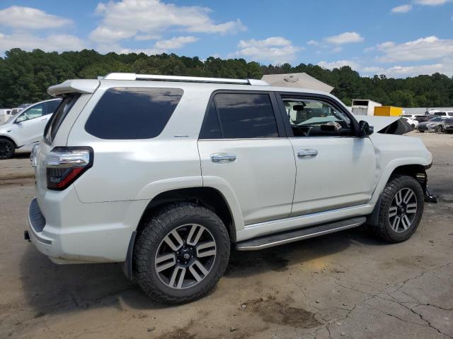 JTEZU5JRXJ5183008 - 2018 TOYOTA 4RUNNER SR5 WHITE photo 3