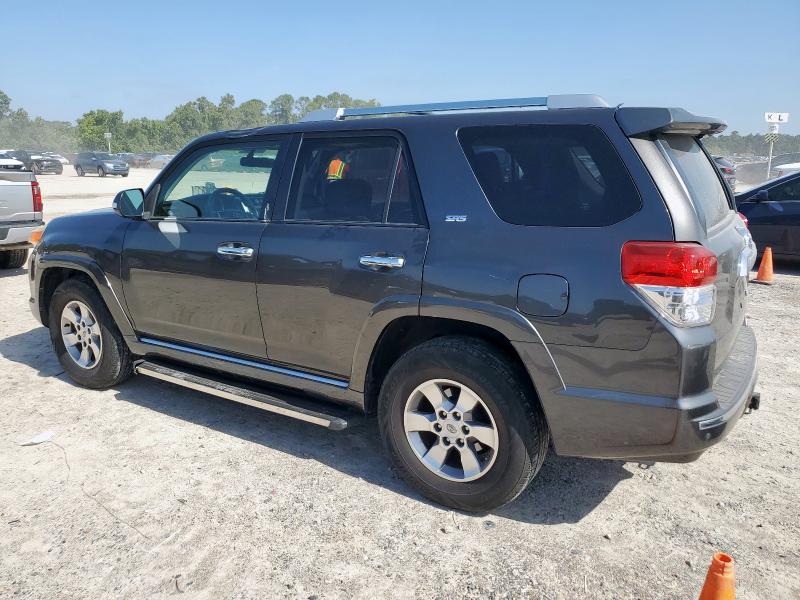 JTEZU5JR9B5017175 - 2011 TOYOTA 4RUNNER SR5 ნაცრისფერი ფოტო 2