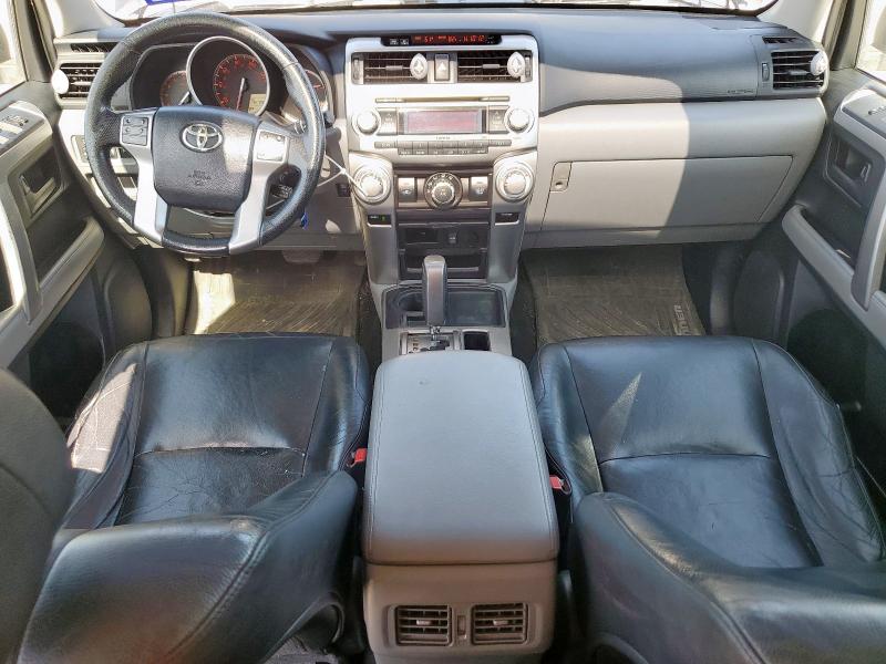 JTEZU5JR9B5017175 - 2011 TOYOTA 4RUNNER SR5 ნაცრისფერი ფოტო 8