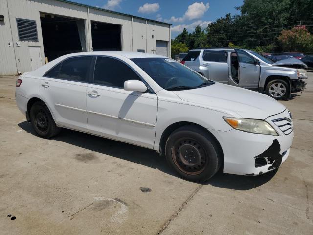 4T1BF3EK3BU691700 - 2011 TOYOTA CAMRY BASE WHITE photo 4