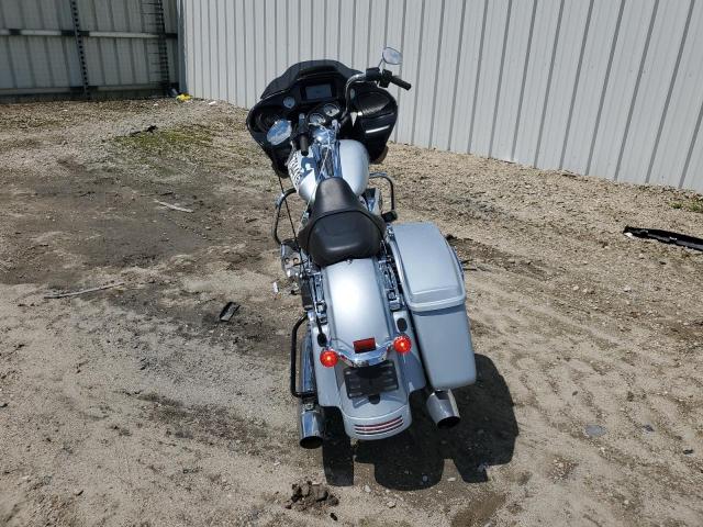 1HD1KHC19PB614043 - 2023 HARLEY-DAVIDSON FLTRX SILVER photo 4