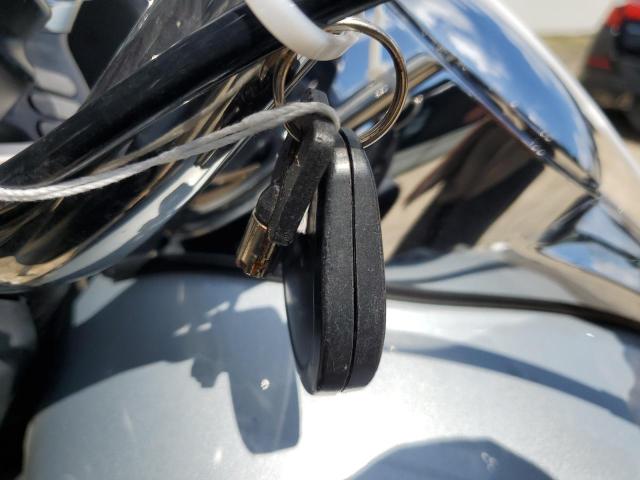 1HD1KHC19PB614043 - 2023 HARLEY-DAVIDSON FLTRX SILVER photo 8