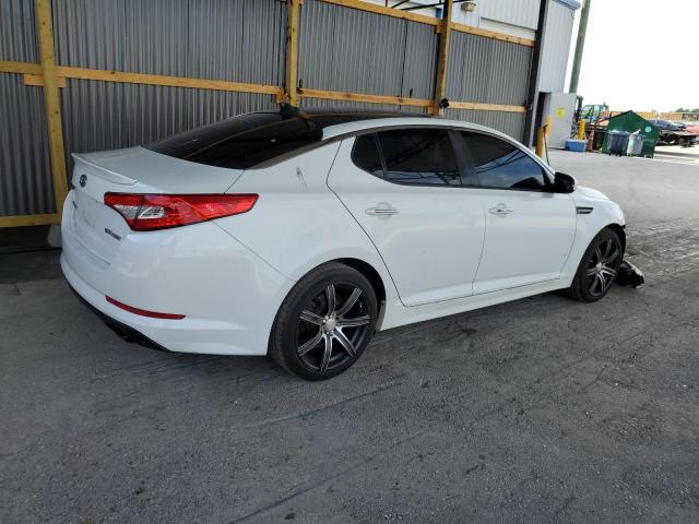 5XXGR4A60CG049085 - 2012 KIA OPTIMA SX WHITE photo 3