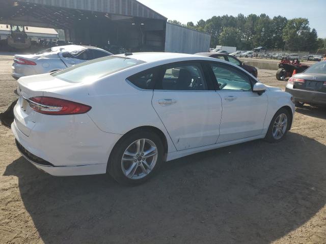 3FA6P0H72JR195744 - 2018 FORD FUSION SE 白色 照片 3