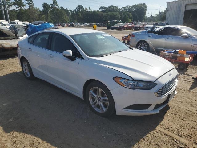 3FA6P0H72JR195744 - 2018 FORD FUSION SE 白色 照片 4