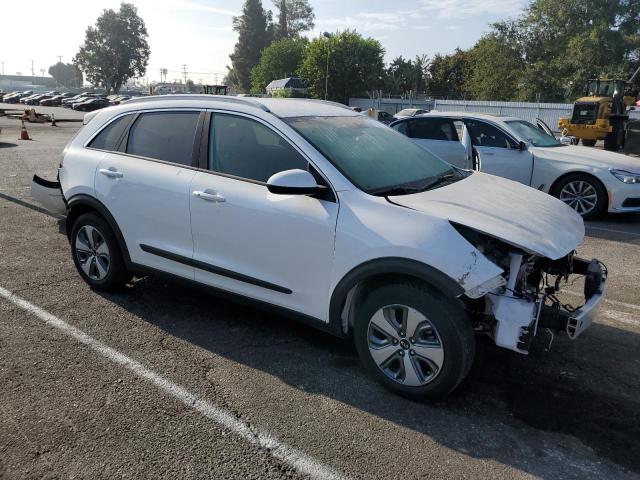 KNDCB3LC0K5353746 - 2019 KIA NIRO FE WHITE photo 4