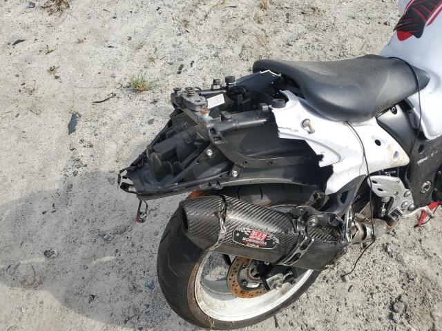 JS1GX72B5J2101102 - 2018 SUZUKI GSX1300 RA WHITE photo 10