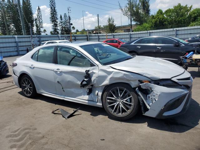 4T1T11AK0RU262165 - 2024 TOYOTA CAMRY SE NIGHT SHADE GRAY photo 4