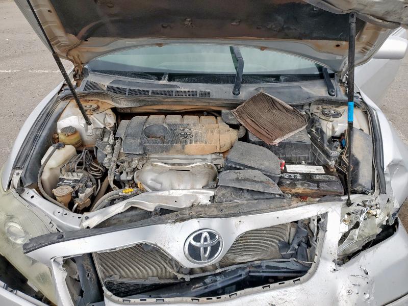 4T1BF3EKXBU660332 - 2011 TOYOTA CAMRY BASE فضي صورة 11