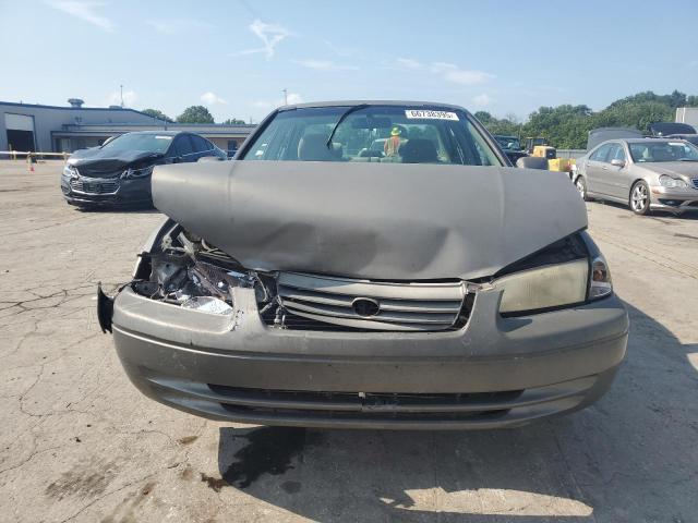 4T1BG22K1WU308533 - 1998 TOYOTA CAMRY CE 银色 照片 5