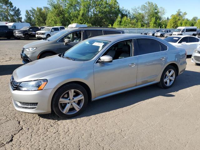 2013 VOLKSWAGEN PASSAT SE, null