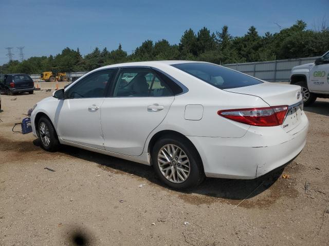4T1BF1FK0HU725040 - 2017 TOYOTA CAMRY LE WHITE photo 2