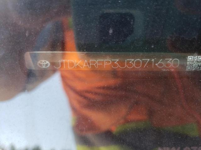 JTDKARFP3J3071630 - 2018 TOYOTA PRIUS PRIM 银色 照片 13