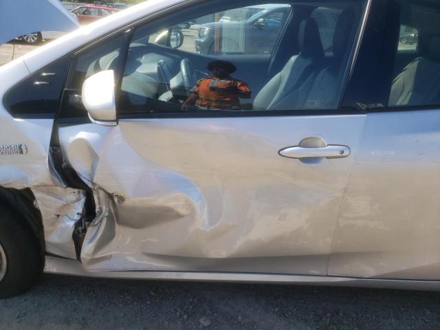 JTDKARFP3J3071630 - 2018 TOYOTA PRIUS PRIM 银色 照片 7