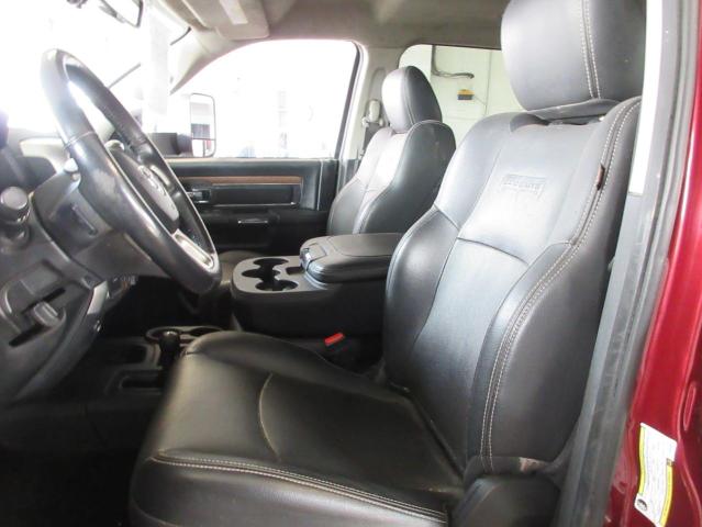 3C6TR5FJ3HG538321 - 2017 RAM 2500 LARAMIE Burgund zdjęcie 9