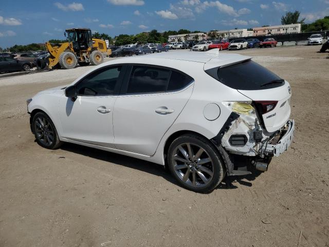 3MZBN1L34JM175708 - 2018 MAZDA 3 TOURING WHITE photo 2