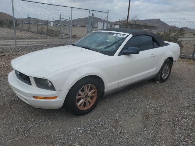 1ZVFT84N465107776 - 2006 FORD MUSTANG WHITE photo 1
