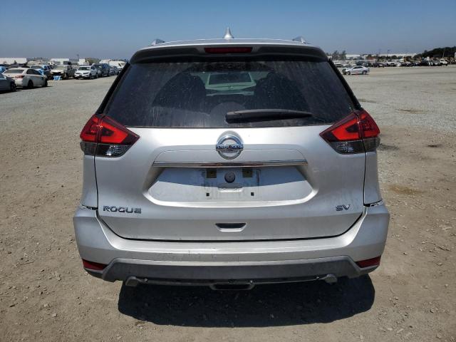 KNMAT2MT5JP524961 - 2018 NISSAN ROGUE S SILVER photo 6