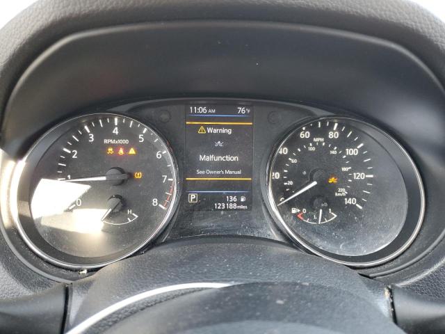 KNMAT2MT5JP524961 - 2018 NISSAN ROGUE S SILVER photo 9