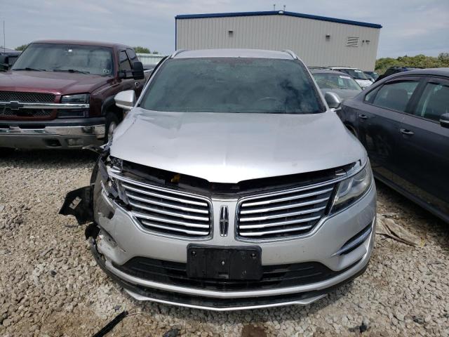 5LMCJ1D98HUL08121 - 2017 LINCOLN MKC PREMIERE SILVER photo 5