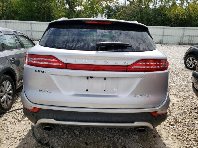 5LMCJ1D98HUL08121 - 2017 LINCOLN MKC PREMIERE SILVER photo 6