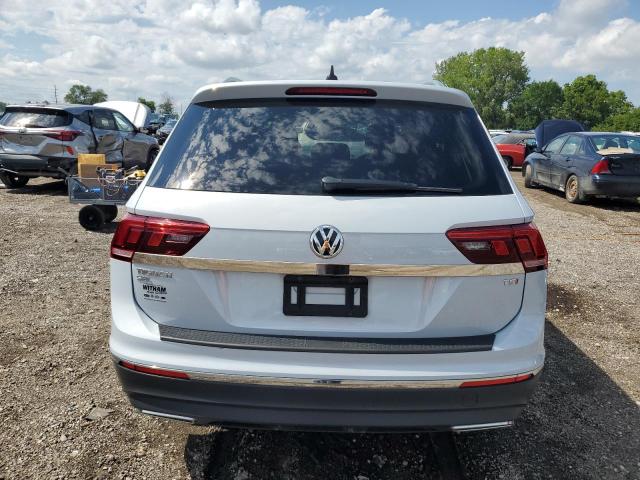 3VV3B7AX2JM034517 - 2018 VOLKSWAGEN TIGUAN SE GRAY photo 6