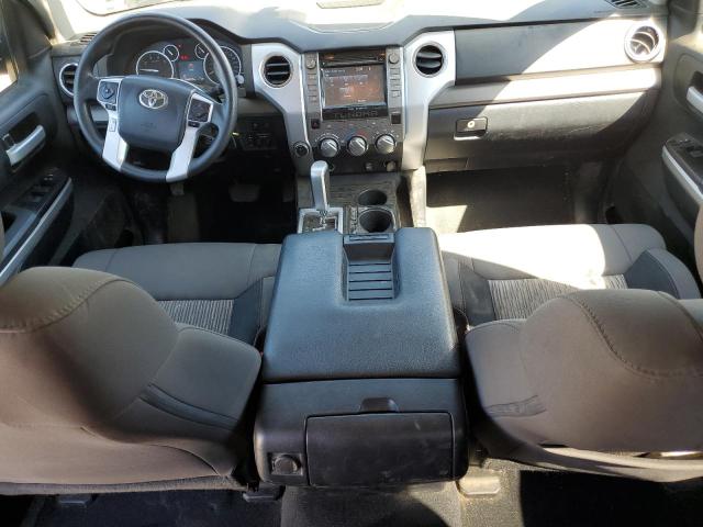 5TFCY5F15HX020735 - 2017 TOYOTA TUNDRA DOUBLE CAB SR/SR5 GRAY photo 8