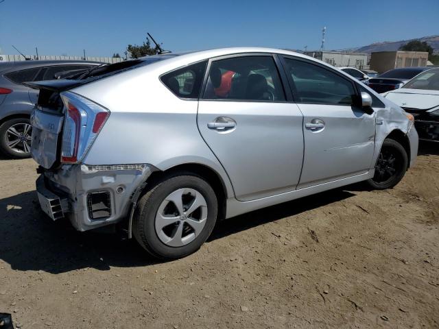 JTDKN3DU7F1876477 - 2015 TOYOTA PRIUS 银色 照片 3
