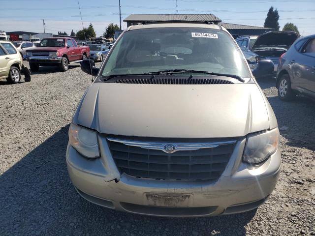 2A4GP44R76R684113 - 2006 CHRYSLER TOWN & COU LX BEIGE photo 5