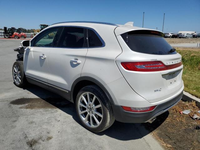 5LMCJ3C97KUL19079 - 2019 LINCOLN MKC RESERVE WHITE photo 2
