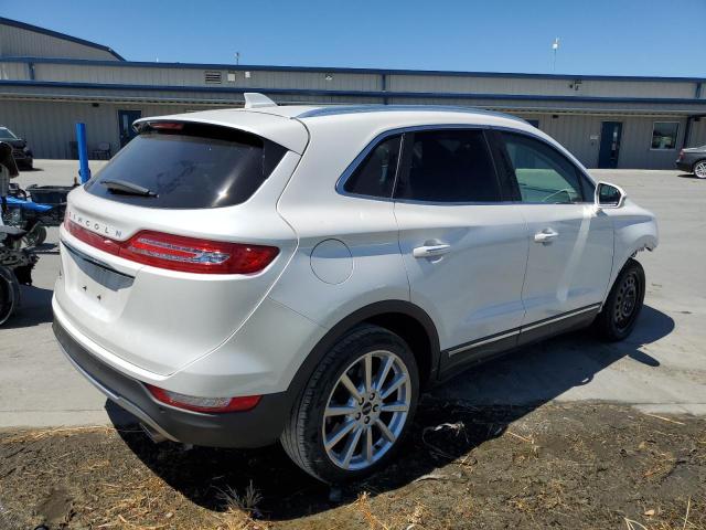 5LMCJ3C97KUL19079 - 2019 LINCOLN MKC RESERVE WHITE photo 3