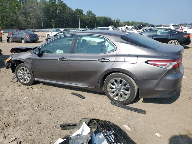 4T1C11AK8LU314309 - 2020 TOYOTA CAMRY LE GRAY photo 2