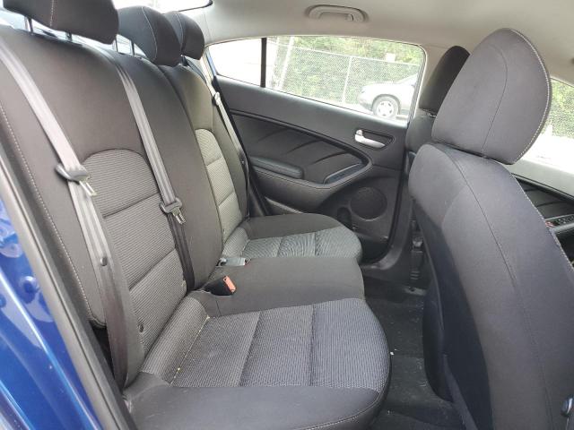 3KPFK4A74JE190868 - 2018 KIA FORTE LX BLUE photo 10