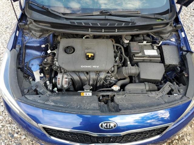 3KPFK4A74JE190868 - 2018 KIA FORTE LX BLUE photo 11