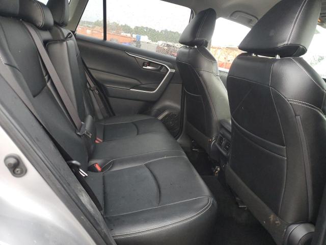 JTMW1RFV4LD049844 - 2020 TOYOTA RAV4 XLE SILVER photo 11