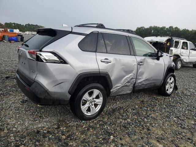 JTMW1RFV4LD049844 - 2020 TOYOTA RAV4 XLE SILVER photo 3