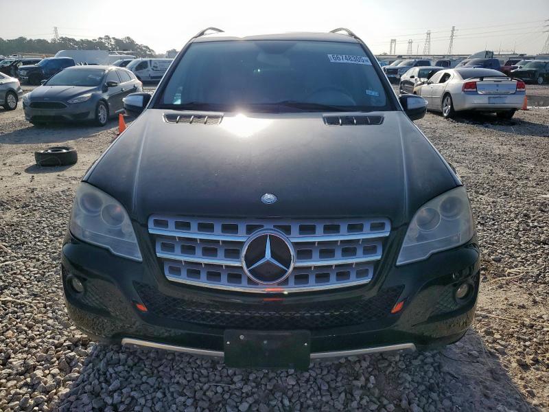 4JGBB25E79A493018 - 2009 MERCEDES-BENZ ML Czarny zdjęcie 5