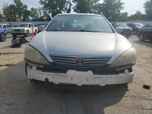 4T1BE32K25U961351 - 2005 TOYOTA CAMRY LE ნაცრისფერი ფოტო 5