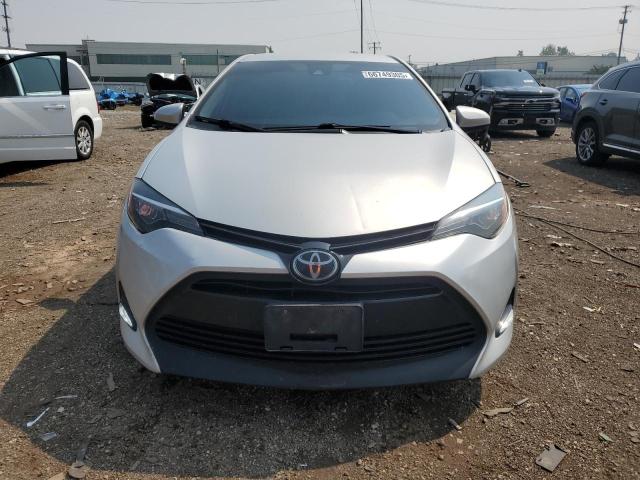 2T1BURHE9JC012933 - 2018 TOYOTA COROLLA L Күміс фото 5