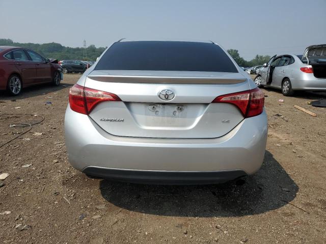 2T1BURHE9JC012933 - 2018 TOYOTA COROLLA L Күміс фото 6