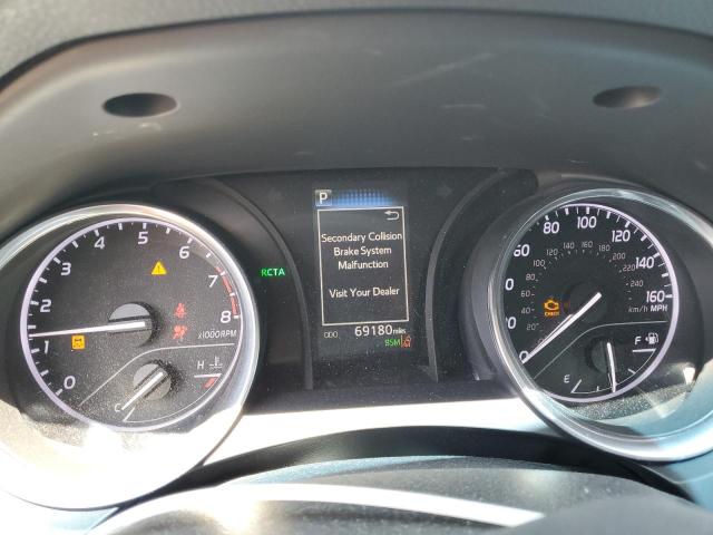 4T1B11HK8JU593954 - 2018 TOYOTA CAMRY L SILVER photo 9