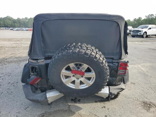 1C4HJWEG7CL219713 - 2012 JEEP WRANGLER U SAHARA Noir photo 6