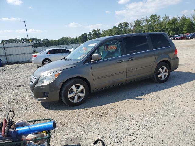 2V4RW3D10AR407663 - 2010 VOLKSWAGEN ROUTAN SE GRAY photo 1