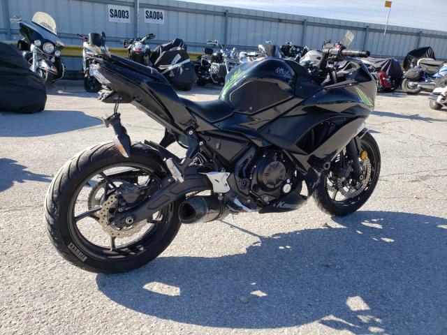 JKAEXEJ17HDA01914 - 2017 KAWASAKI EX650 J შავი ფოტო 3